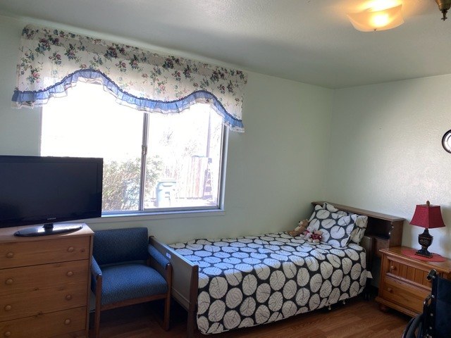 REDWOOD SENIOR LIVING SANTA ROSA - Assisted Living Home photo 3 in SANTA ROSA, CA